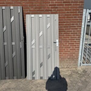 Grijs composiet poort met antraciet aluminium frame